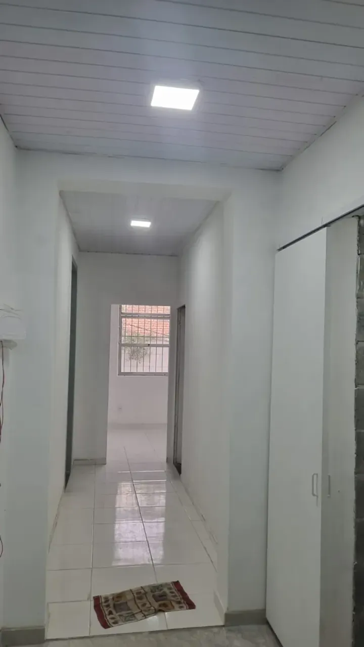 House with 3 bedrooms, air conditioning, and enclosed kitchen — photo 8