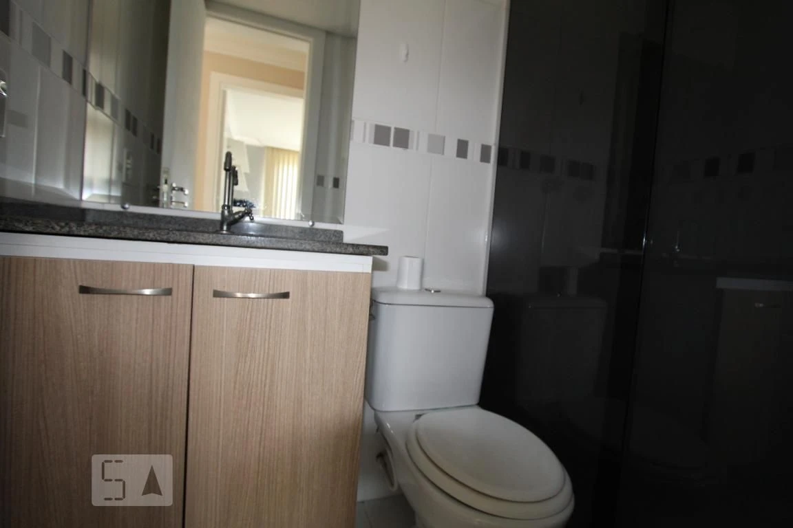 2-bedroom apartment with a bathtub — photo 9
