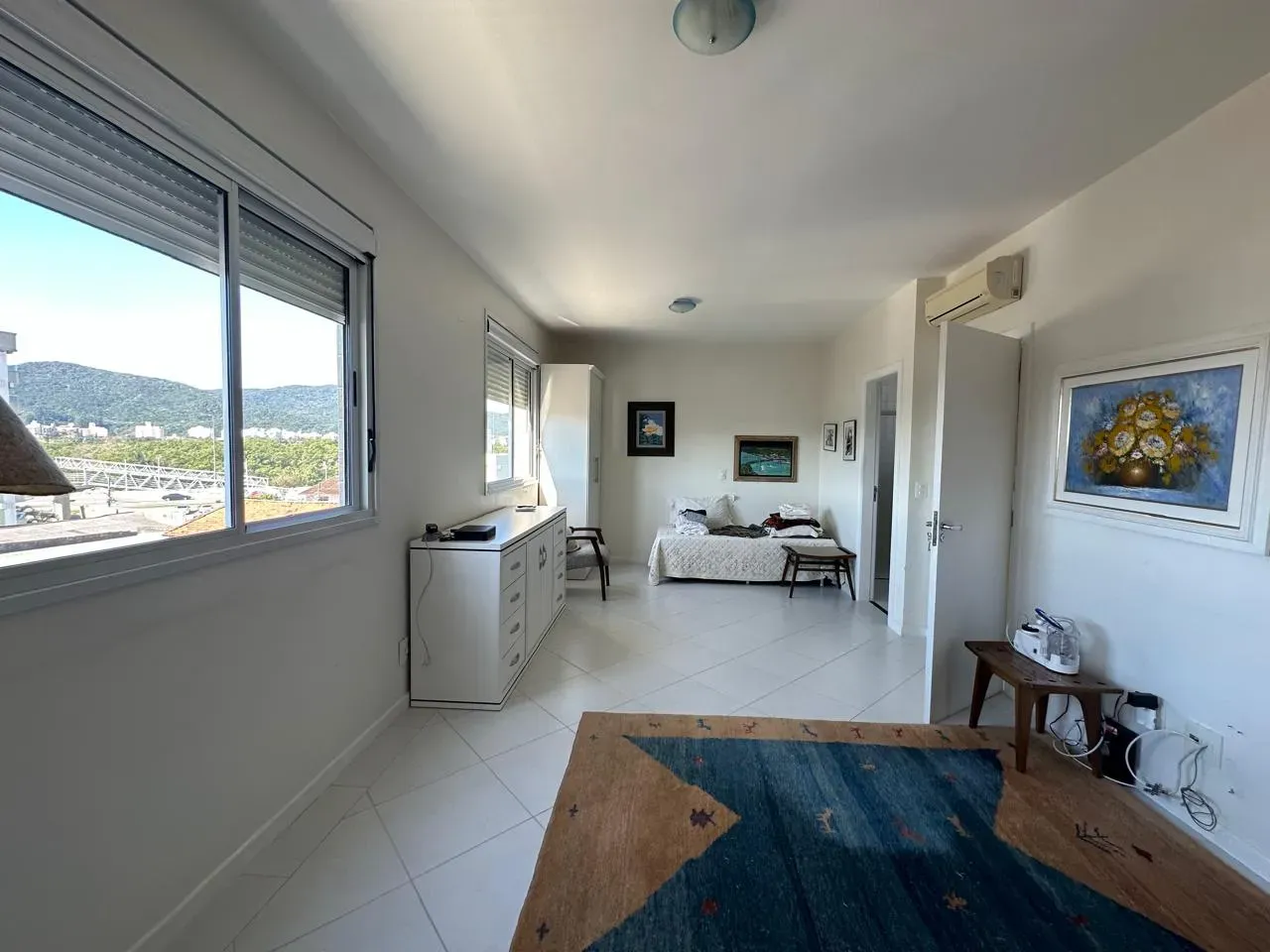 Furnished apartment, 98 m², with floor-to-ceiling windows — photo 14