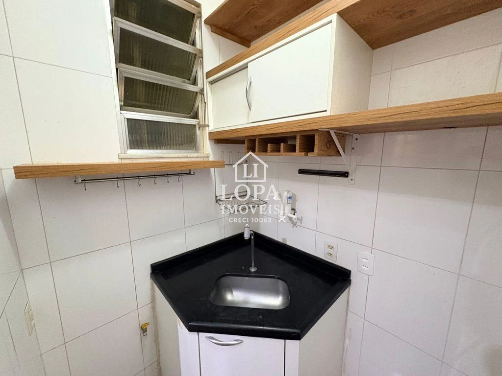 Apartamento com piso de madeira ou laminado, Centro — photo 11