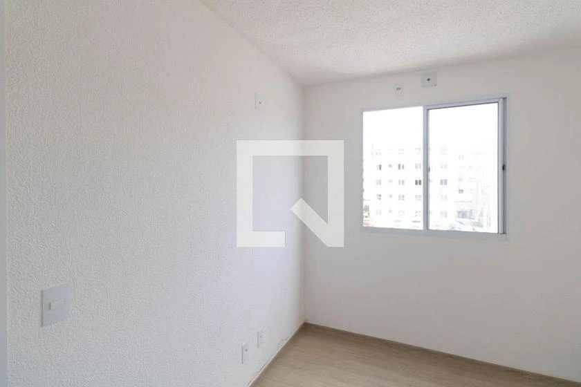 2-bedroom apartment with wood or laminate floors — photo 22