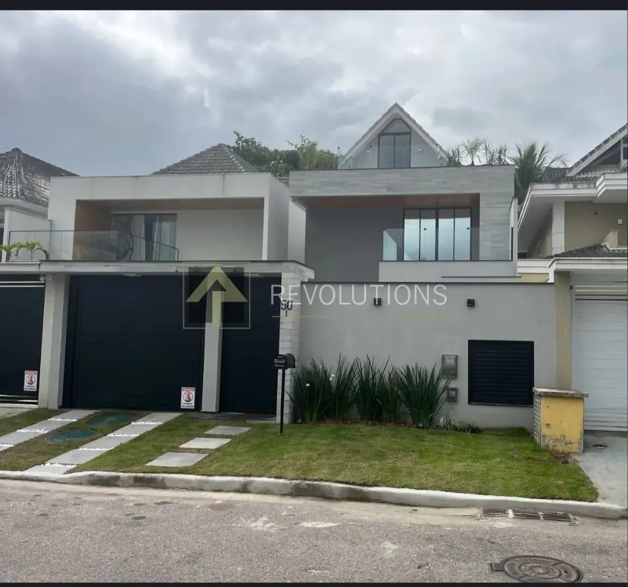 3-bedroom house with 5 bathrooms and a balcony