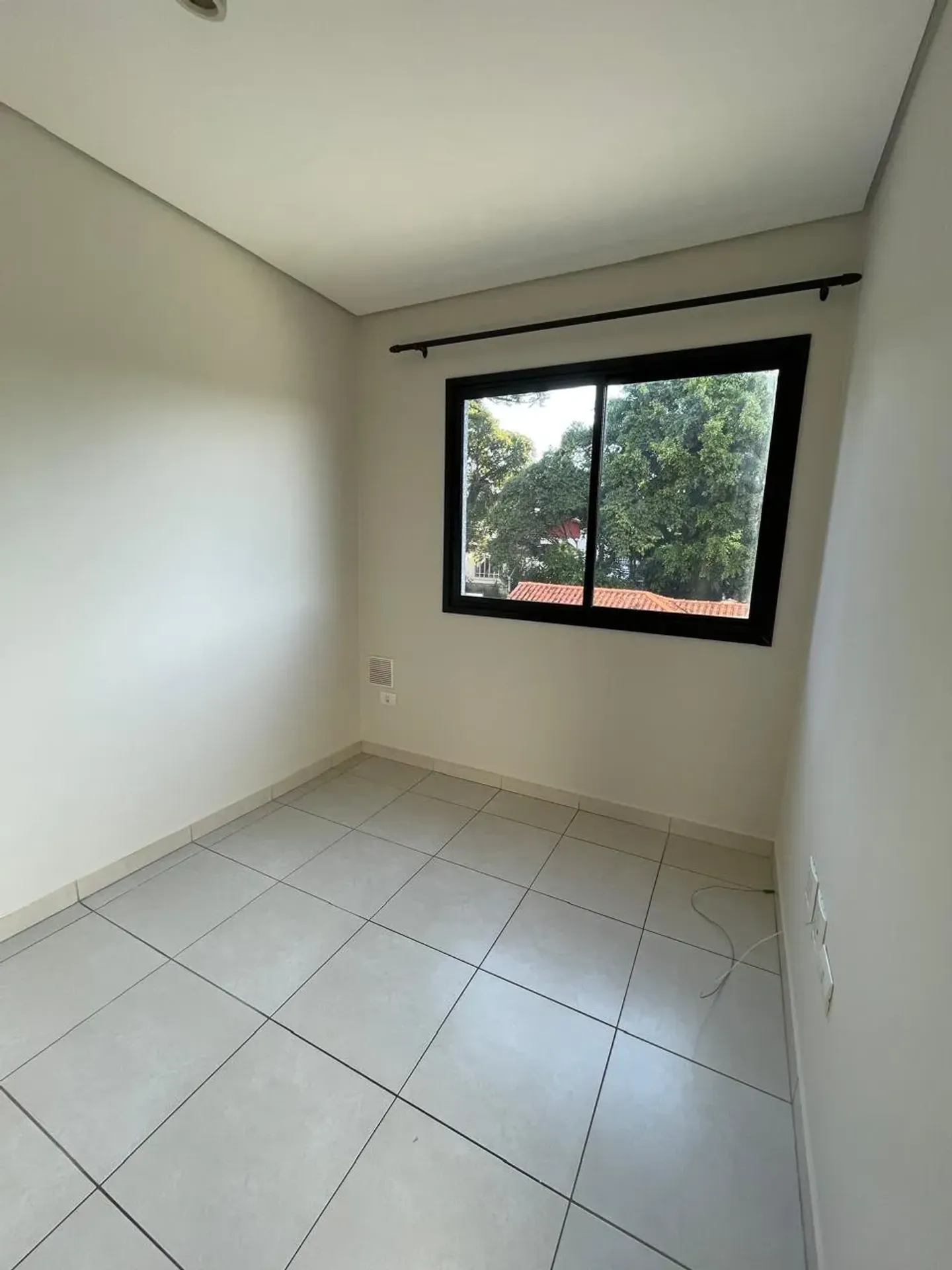 One-bedroom apartment with a dryer in Curitiba — photo 26
