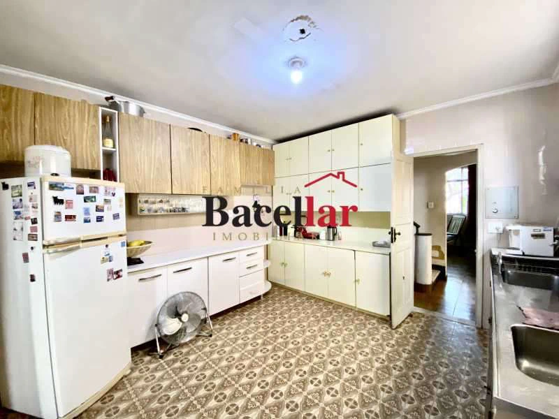 Furnished house with 4 bedrooms and a balcony — photo 18