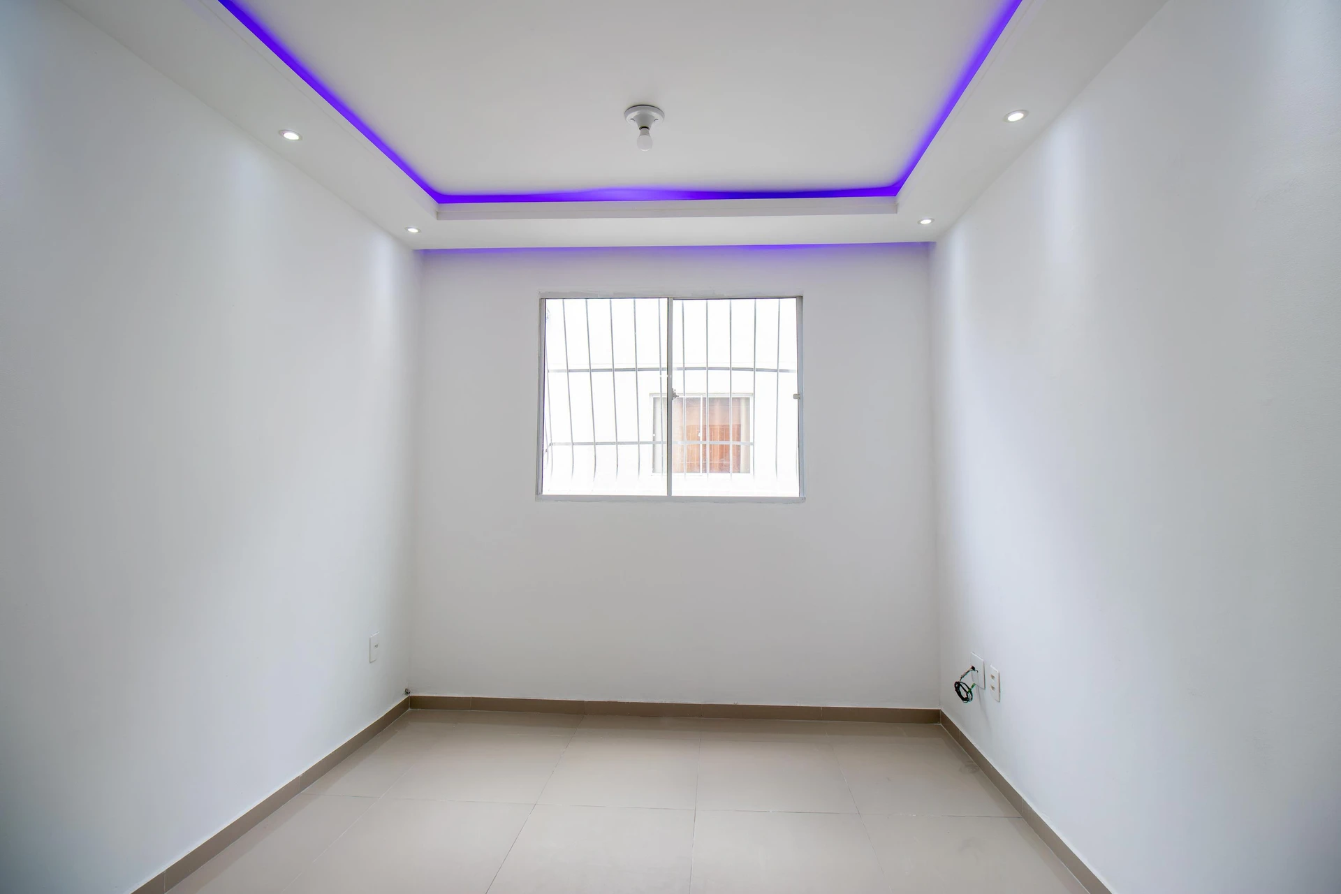2-bedroom apartment in a building with a gym — photo 16