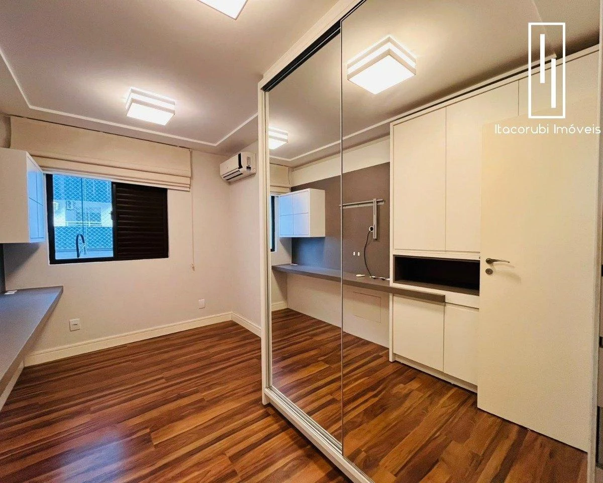 Furnished apartment with enclosed balcony and grill — photo 20