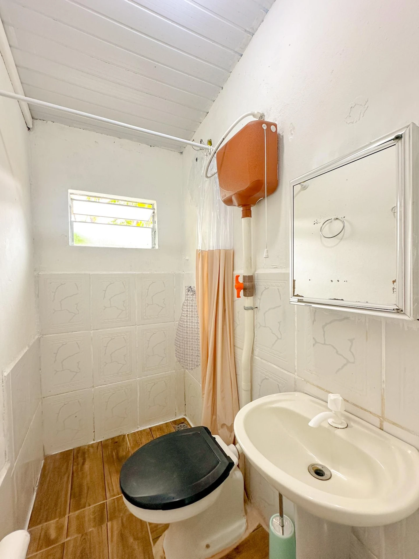 Washing machine in a one-bedroom apartment, 30 m² — photo 13