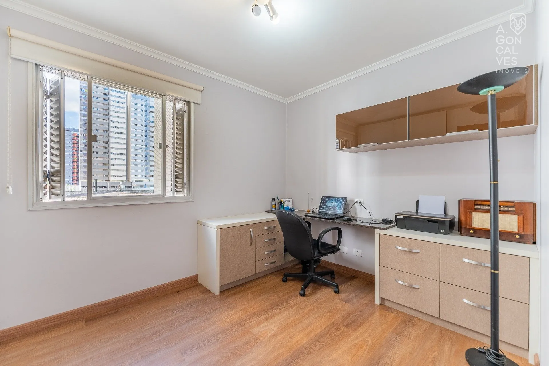 Furnished 219 m² apartment with 4 bedrooms and 2 parking spots — photo 24