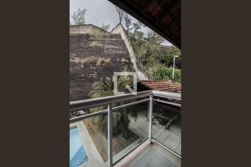 Rental house with 4 en-suite bedrooms and 606 m² — photo 26