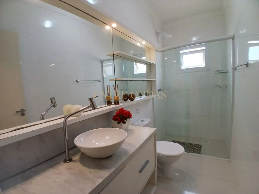 Private pool in a 3-bedroom house, 129 m² — photo 31
