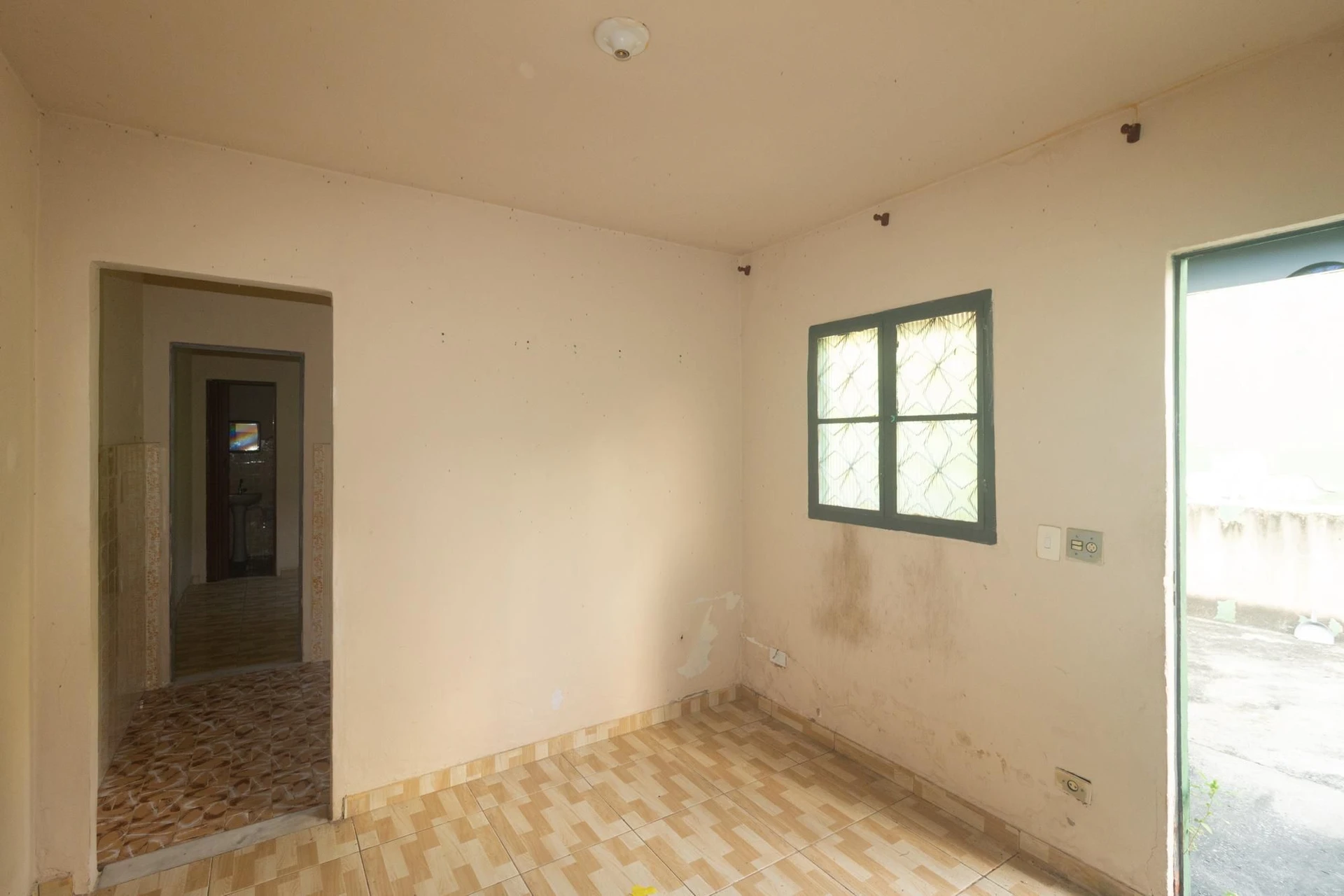 Unfurnished house with 2 bedrooms and 1 parking space — photo 24