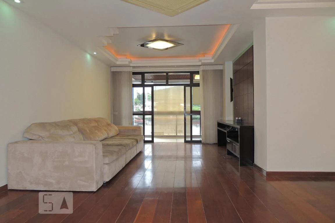 Apartamento de 4 quartos com janelas do piso ao teto — photo 37