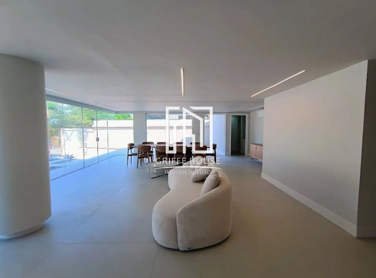 House with 5 bedrooms and 5 bathrooms, open-plan kitchen — photo 13