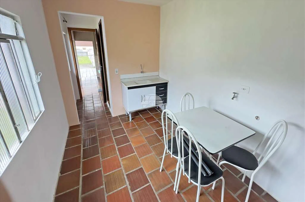 40 m² studio with separate kitchen and 1 parking spot — photo 3