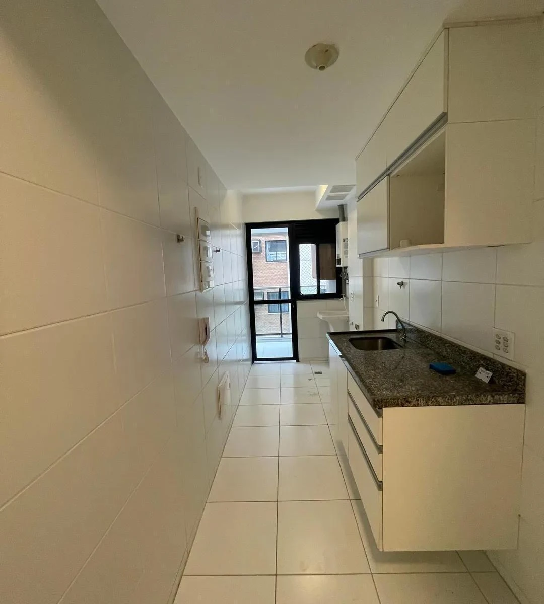 69 m² apartment with 3 bedrooms and 1 en-suite bath — photo 22