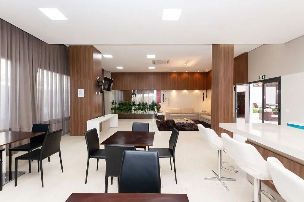 Furnished 1-bedroom apartment with floor-to-ceiling windows — photo 14