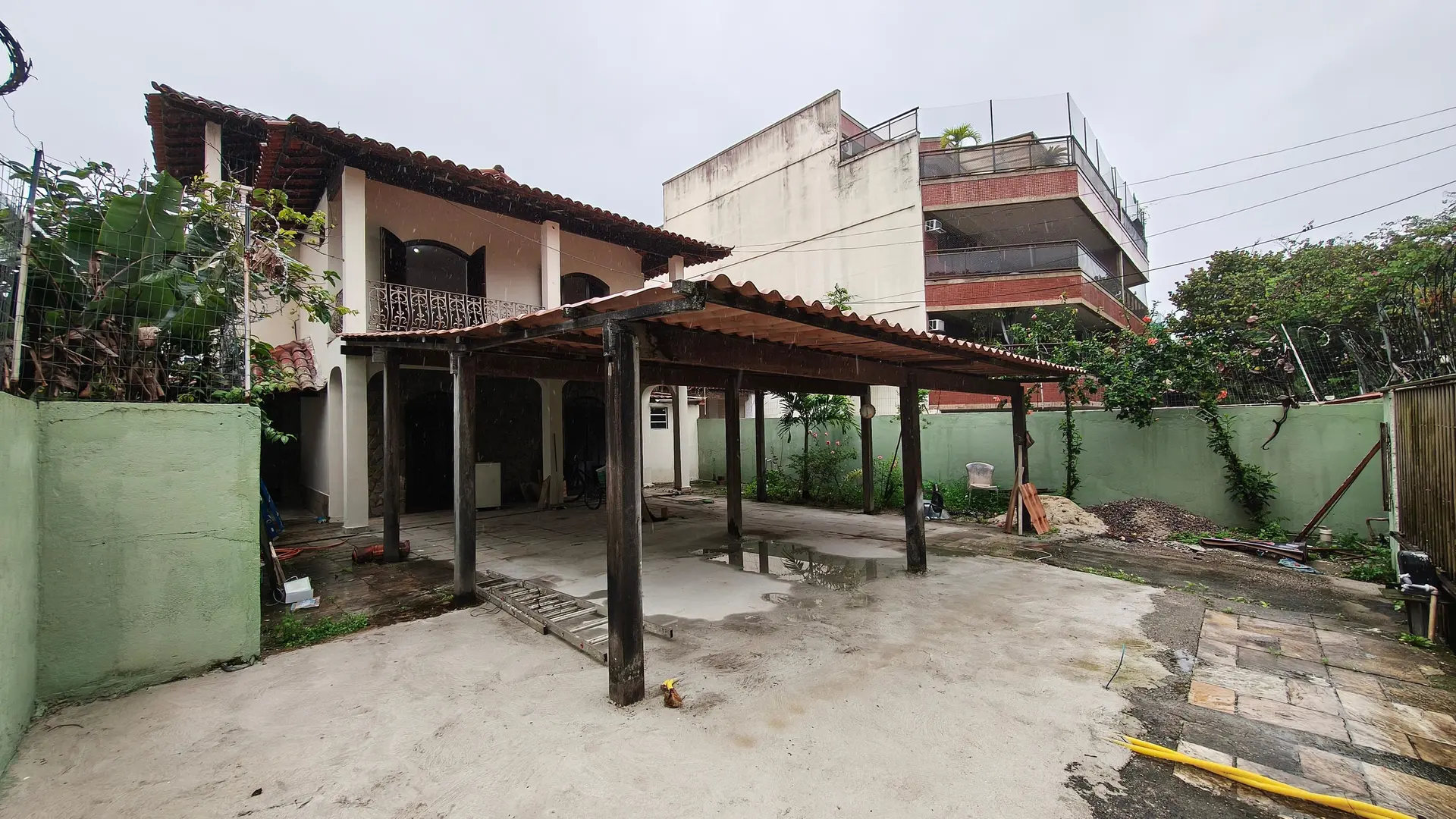 House, 250 m², with a bathtub — photo 48