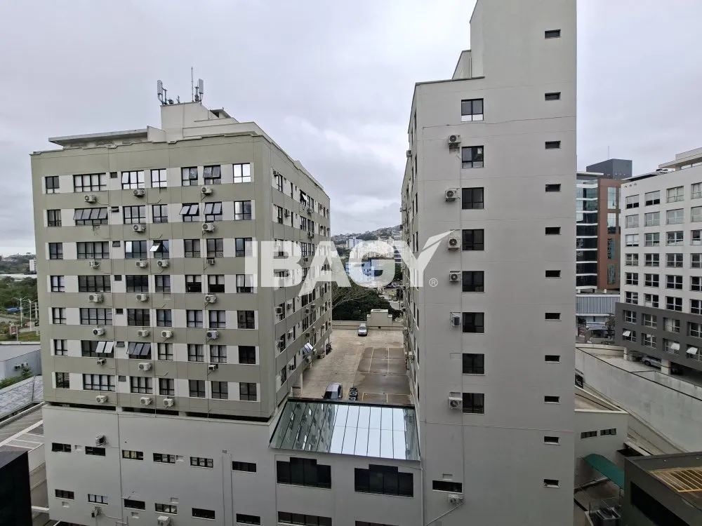 Furnished studio with a glass-enclosed balcony — photo 86