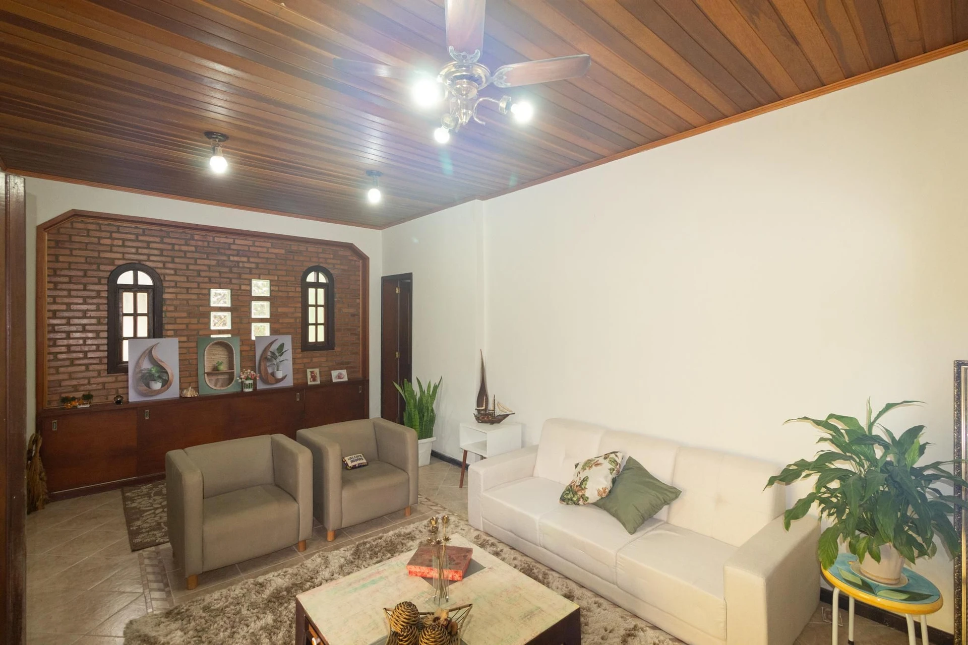 Furnished house, 250 m², with a jacuzzi — photo 23