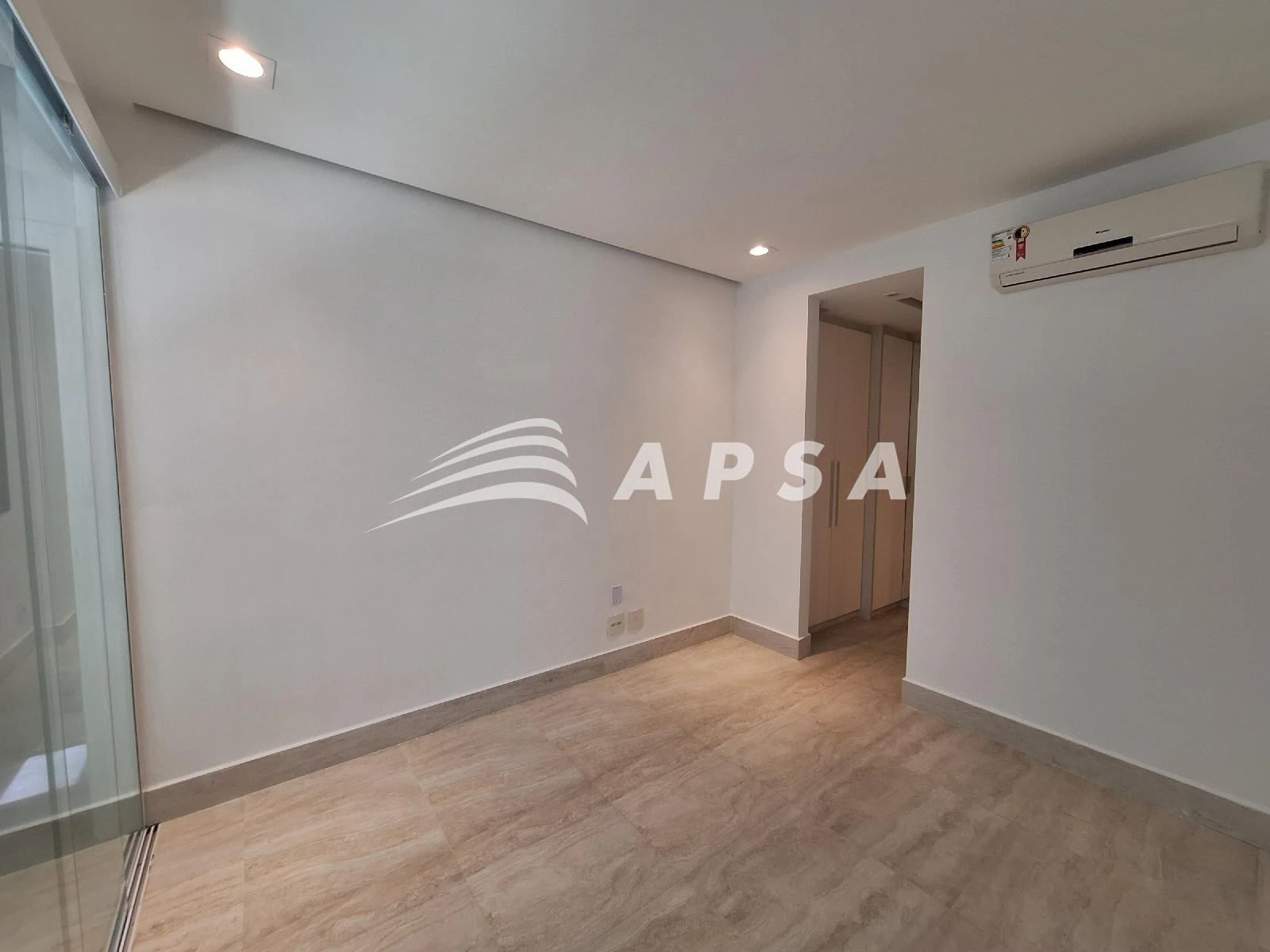 Apartment, 96 m², with a glass-enclosed balcony — photo 14