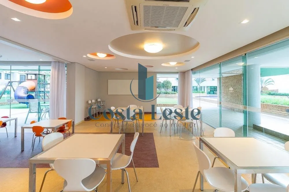 Home office in a 2-bedroom apartment, 70 m² — photo 24