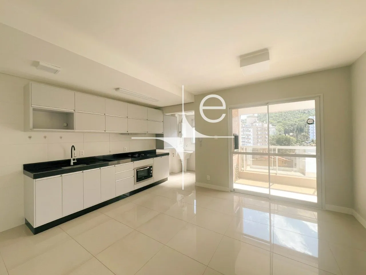 2-bedroom apartment with 1 en-suite, 76 m² on 5th floor