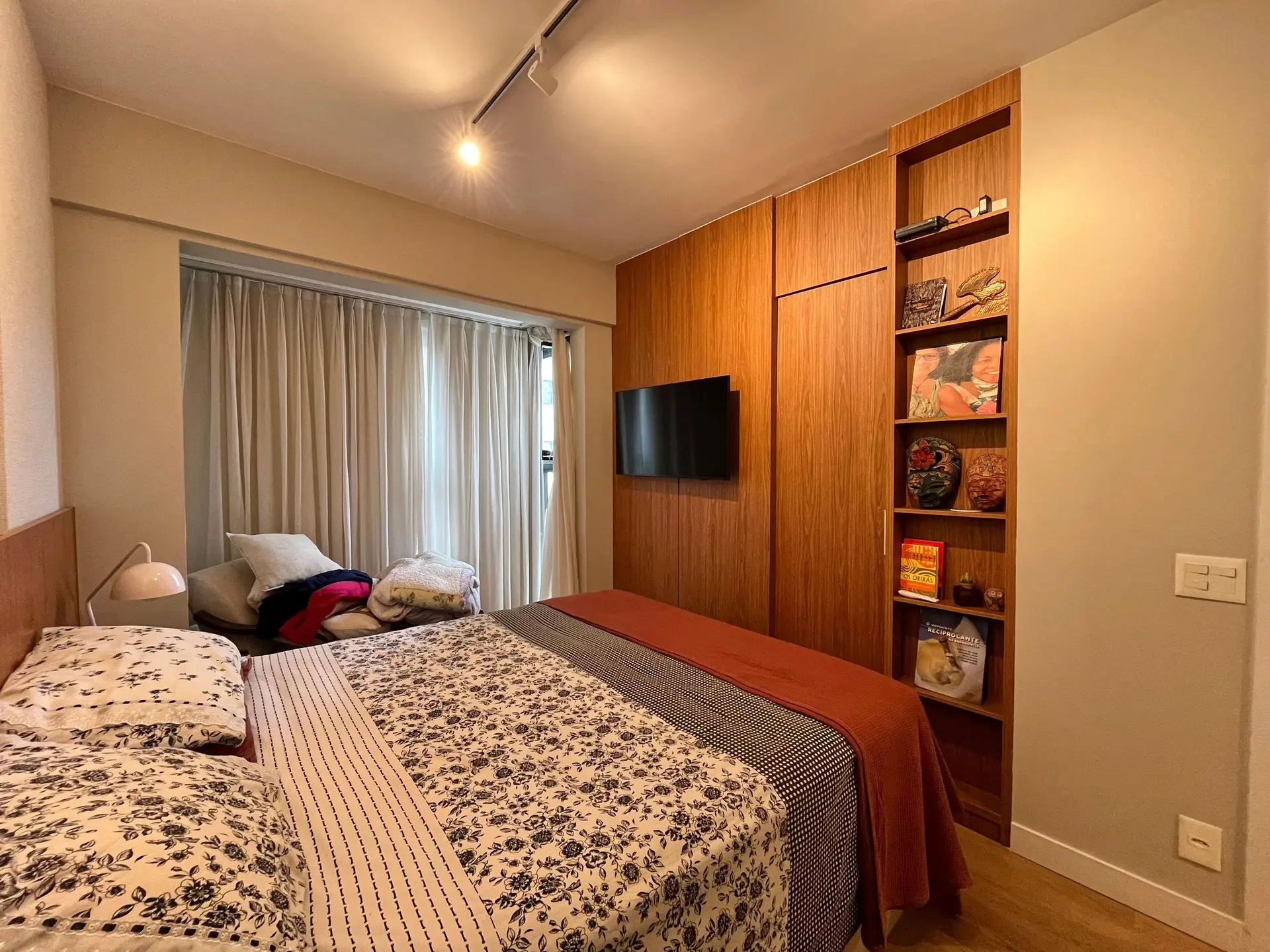 Furnished apartment, 70 m², with a water view — photo 4