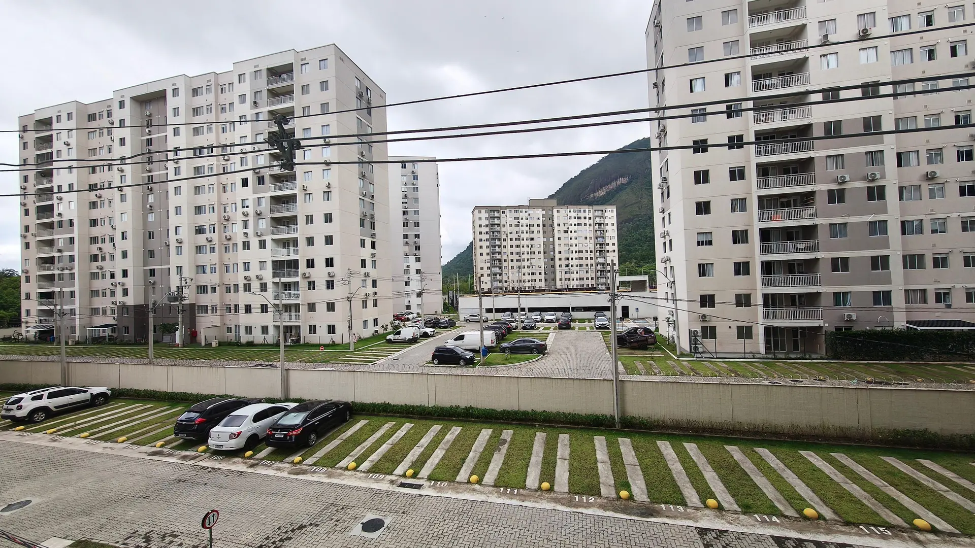 3-bedroom apartment with a washing machine — photo 27