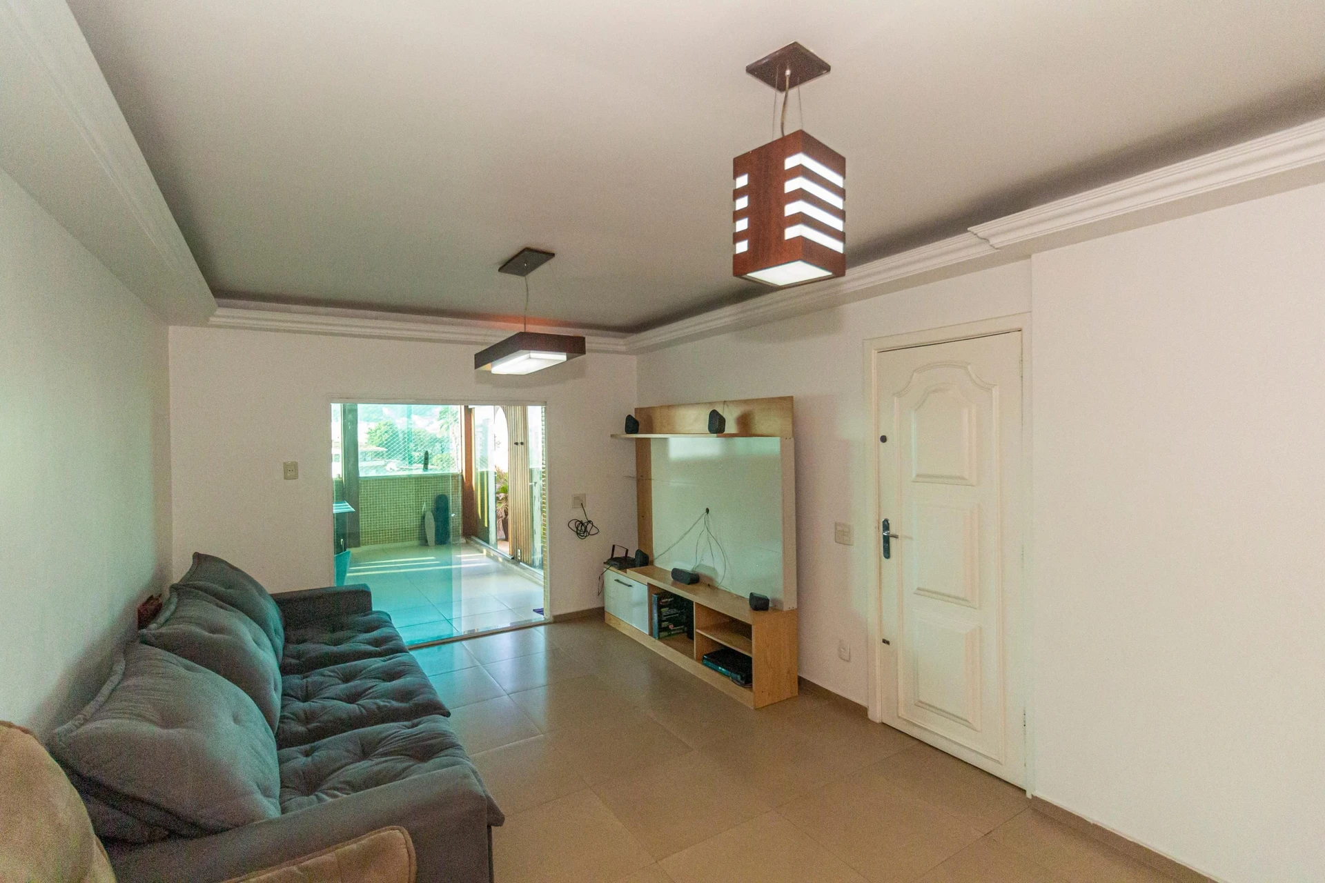 Apartamento mobiliado com 4 quartos e 3 banheiros — photo 9