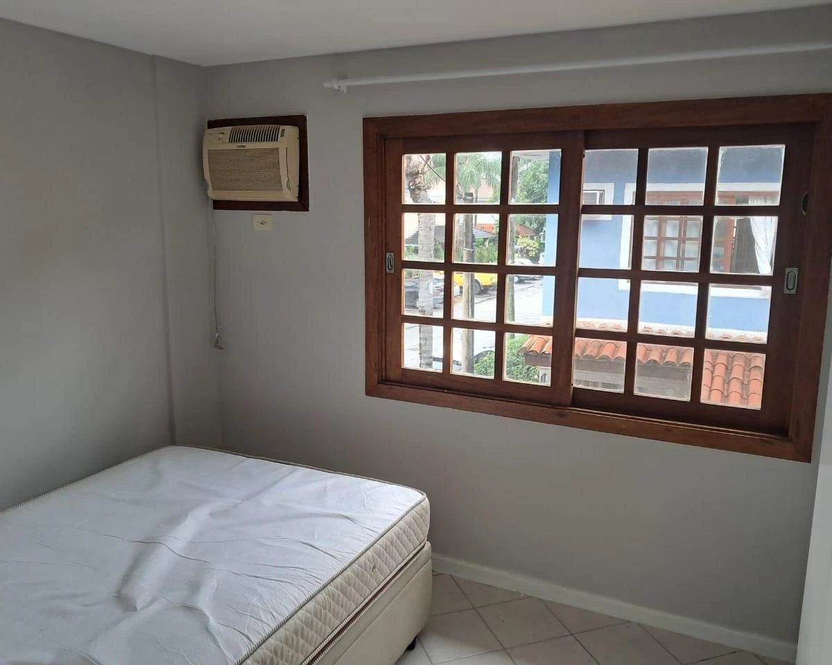 Duplex house with 4 bedrooms and an enclosed kitchen — photo 3