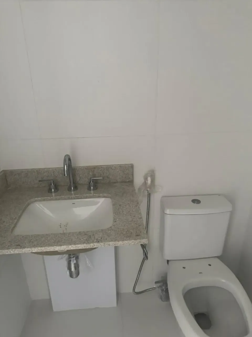 77 m² apartment with 2 bedrooms, 2 baths and a balcony — photo 3