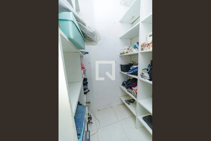 3-bedroom house with a walk-in closet in Rio de Janeiro — photo 3