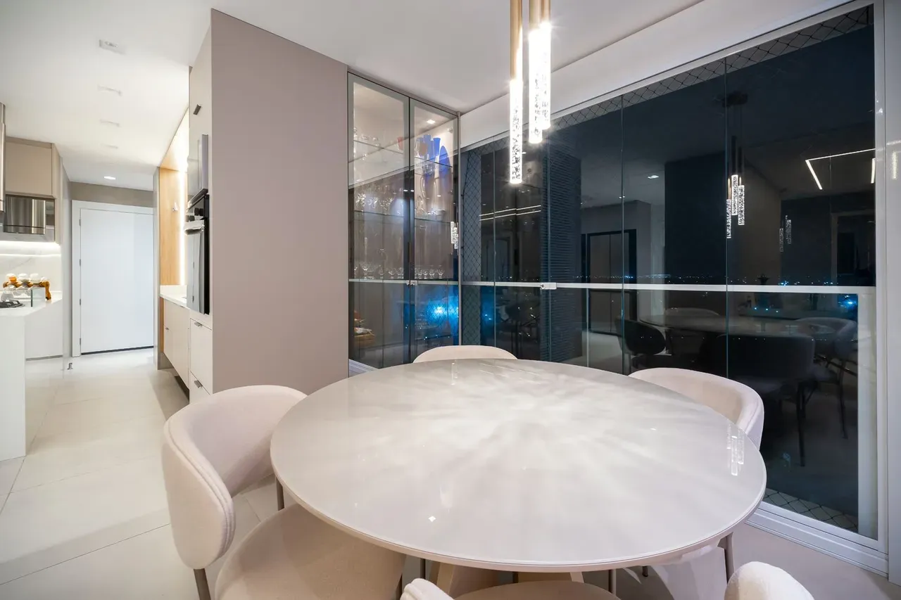 Furnished apartment with 3 bedrooms and open-plan kitchen — photo 41