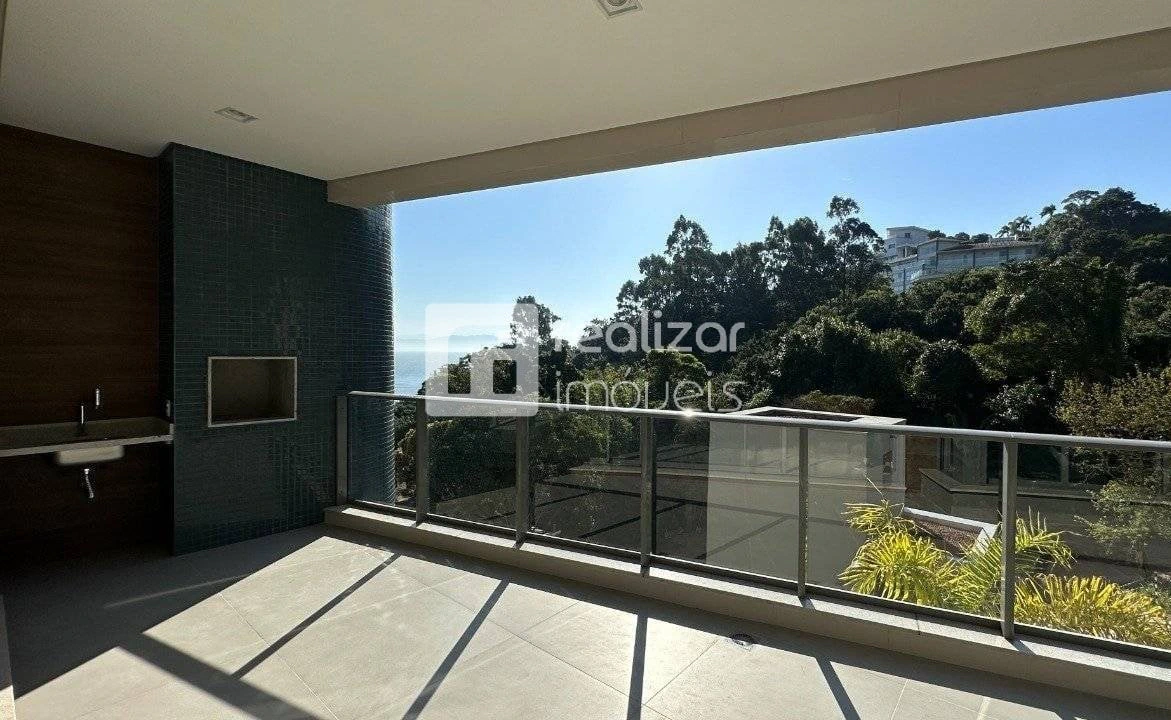 3-bedroom apartment with a water view in Florianópolis — photo 9