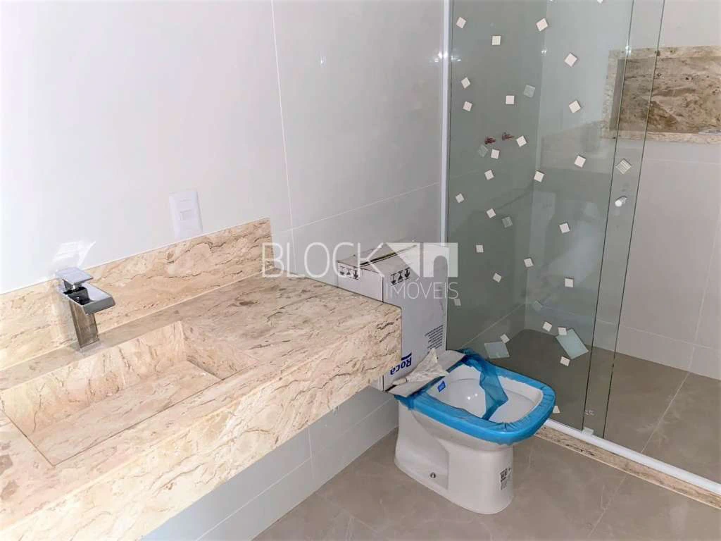 335 m² unfurnished house with 3 en-suite bedrooms — photo 6