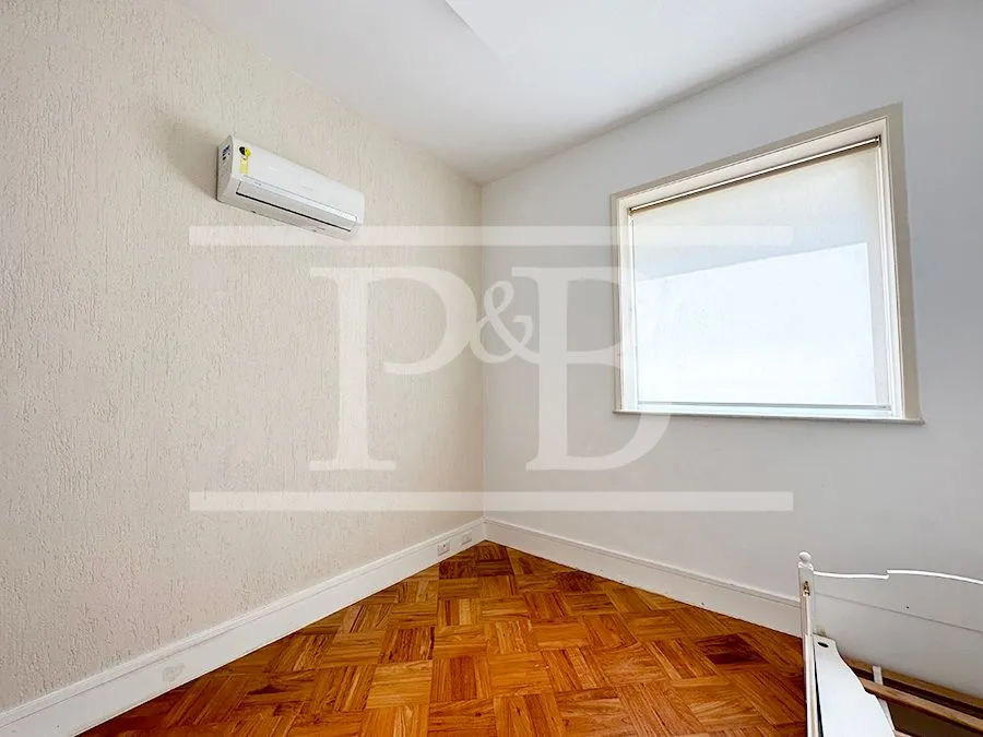 4-bedroom apartment with 4 bathrooms and 190 m² — photo 28