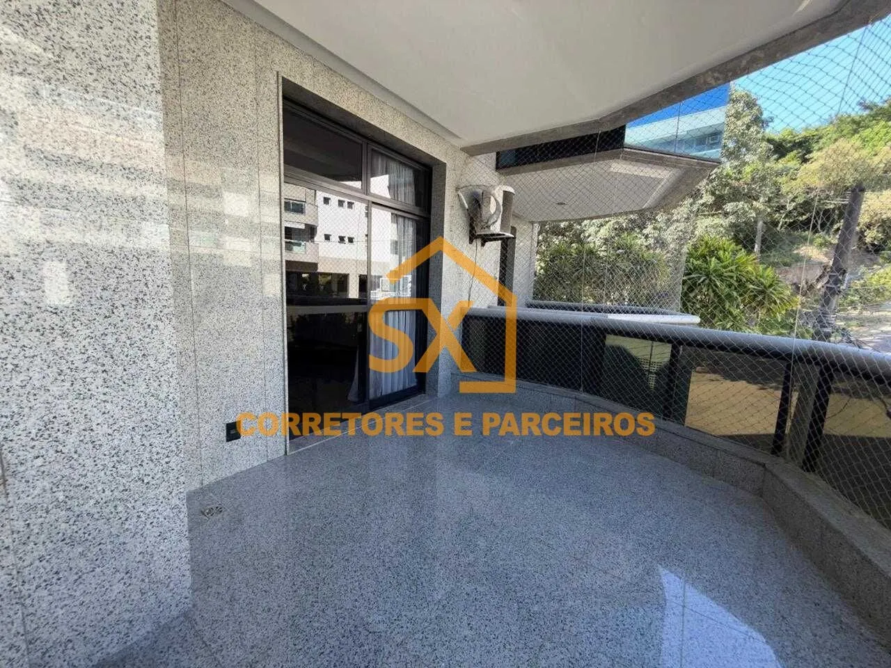Apartment with 4 en-suite bedrooms and 210 m² gas kitchen — photo 25