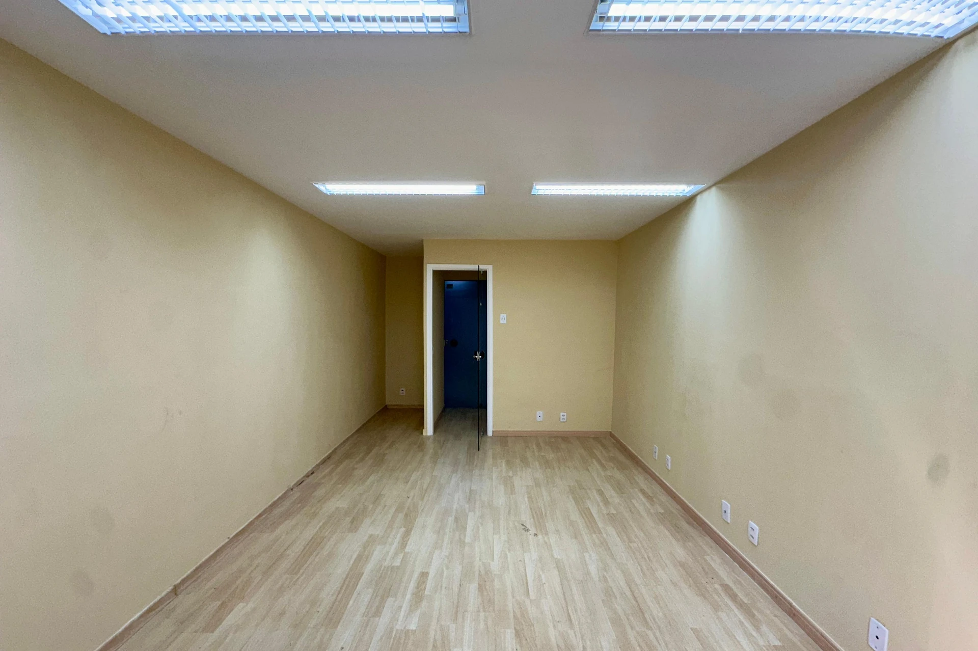 Apartment with 2 bedrooms and air conditioning, no parking — photo 7