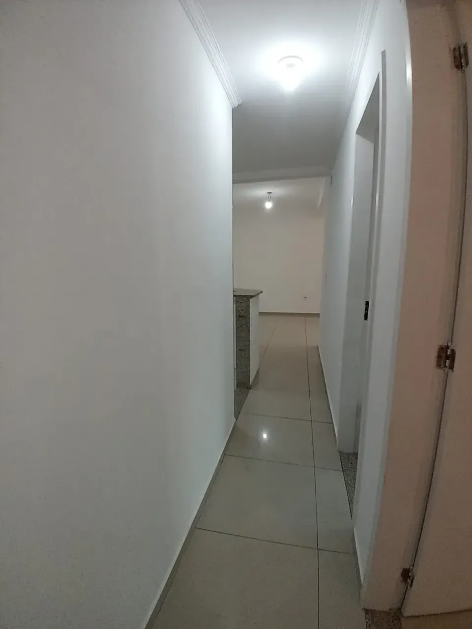 2-bedroom apartment with 1 parking space and 1 bath — photo 10