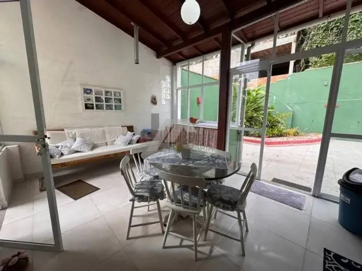 Casa amueblada con 5 dormitorios y 480 m² — photo 28