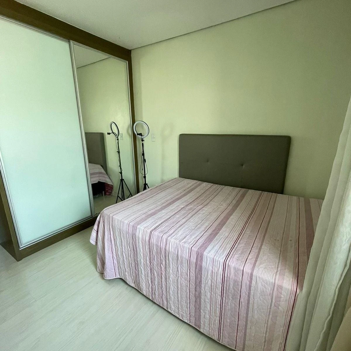 147 m² house with a bathtub and a washing machine — photo 20