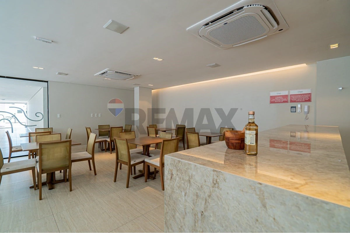 Apartamento de 1 quarto com janelas do piso ao teto — photo 27