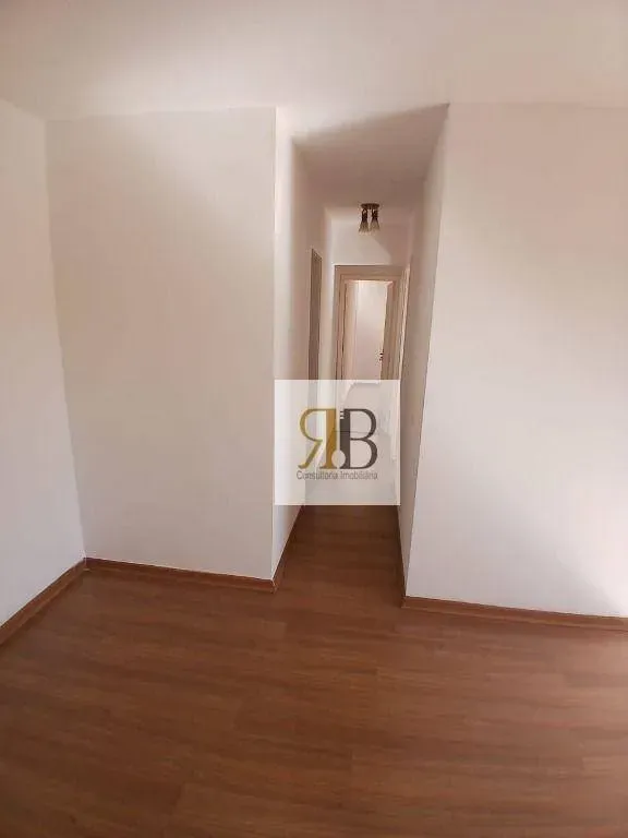 3-bedroom apartment in a building with a pool