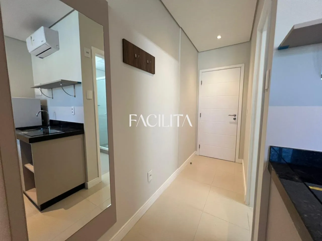 Furnished 20 m² one-bedroom apartment with work corner — photo 7
