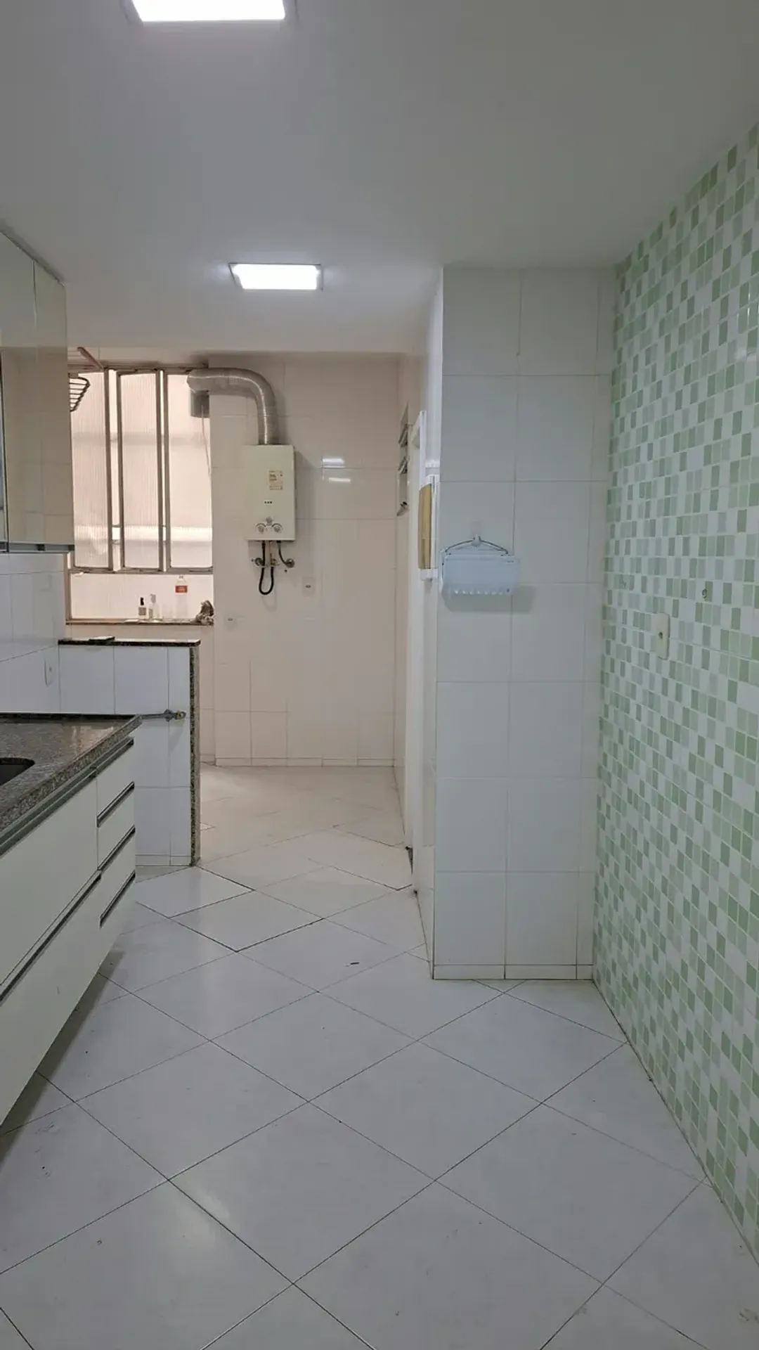 3-bedroom apartment, 1 with its own bathroom, 149 m² — photo 4