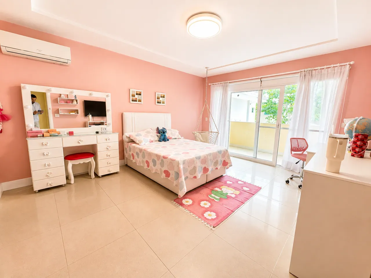Furnished house with 4 bedrooms and 4 bathrooms — photo 22