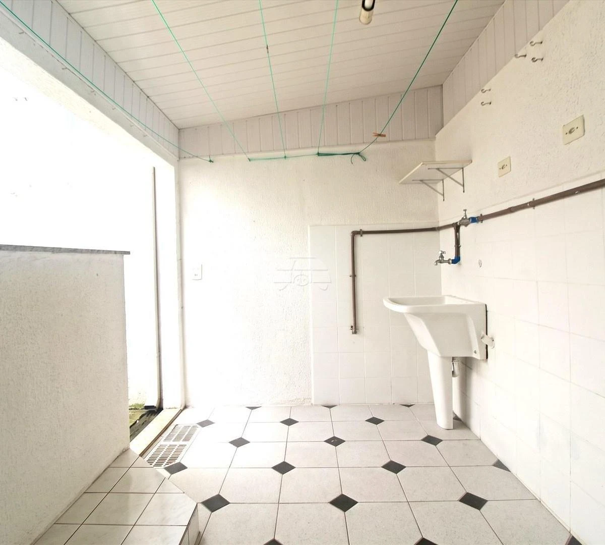 3-bedroom house with a grill on the balcony in Curitiba — photo 28