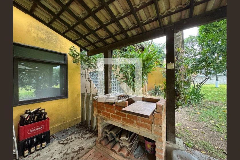 140 m² house with a walk-in closet and a home office — photo 9