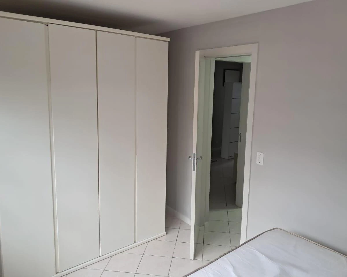 Duplex house with 4 bedrooms and an enclosed kitchen — photo 4