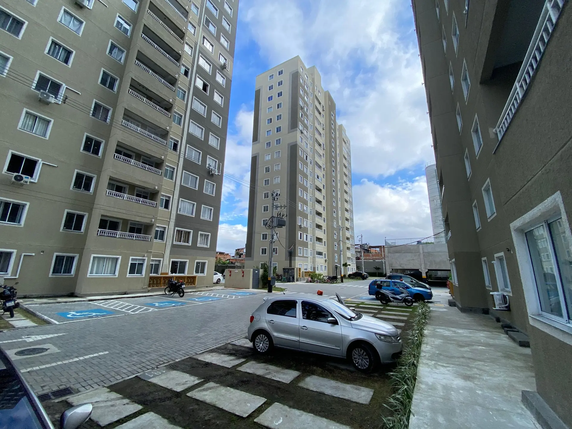 One-bedroom apartment with a grill on the balcony — photo 14